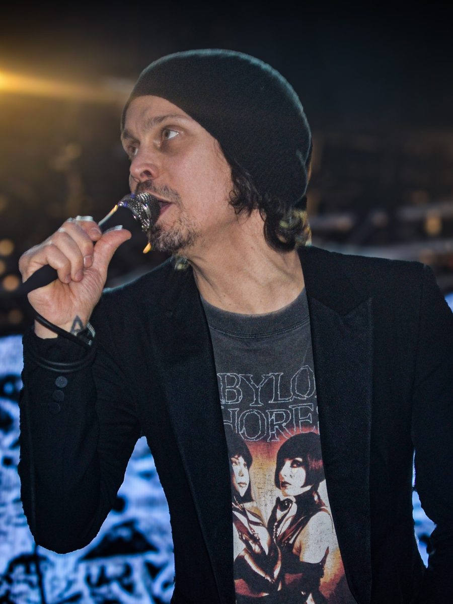 Kimmo Aroluoma publicará un libro con detalles inéditos sobre HIM, afirma que Ville Valo le dio lo más parecido a un “visto&nbsp;bueno”